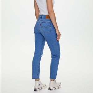 Levi's Wedgie Icon Fit High-Rise Cropped Jeans